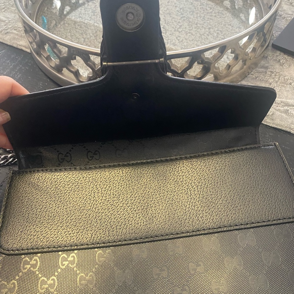 Elegant Black Chain Shoulder Bag - Picture 9 of 13